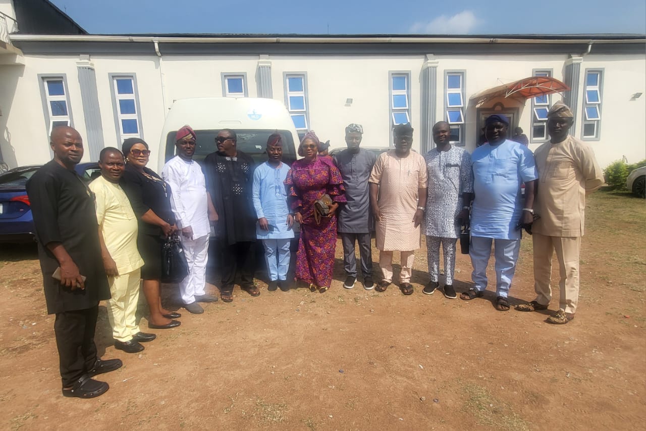 Deputy President, Dr. Abimbola Oyetunde with Leadership of Lagos and Oyo Council at the event