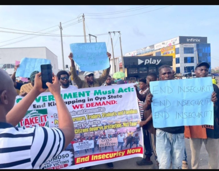 Oyo Kidnapped School Children: NUT, Groups, Residents, Begin Mass Protest