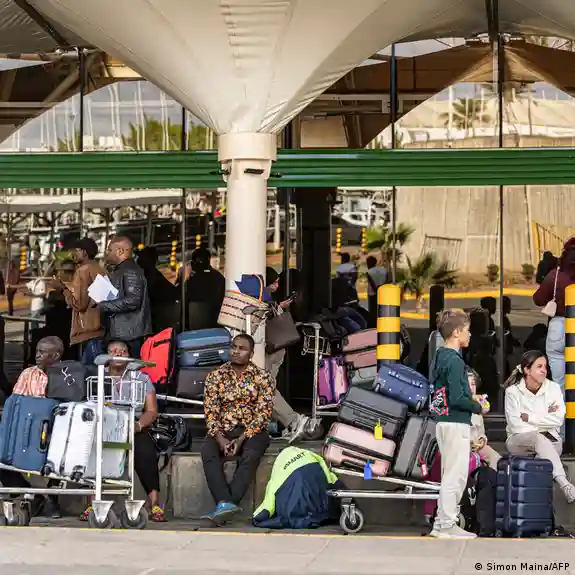 Kenya airport strike leaves thousands of passengers stranded